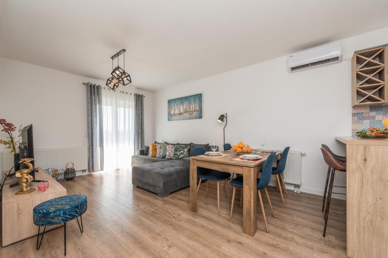פריבלאקה Apartmani Dmarie מראה חיצוני תמונה