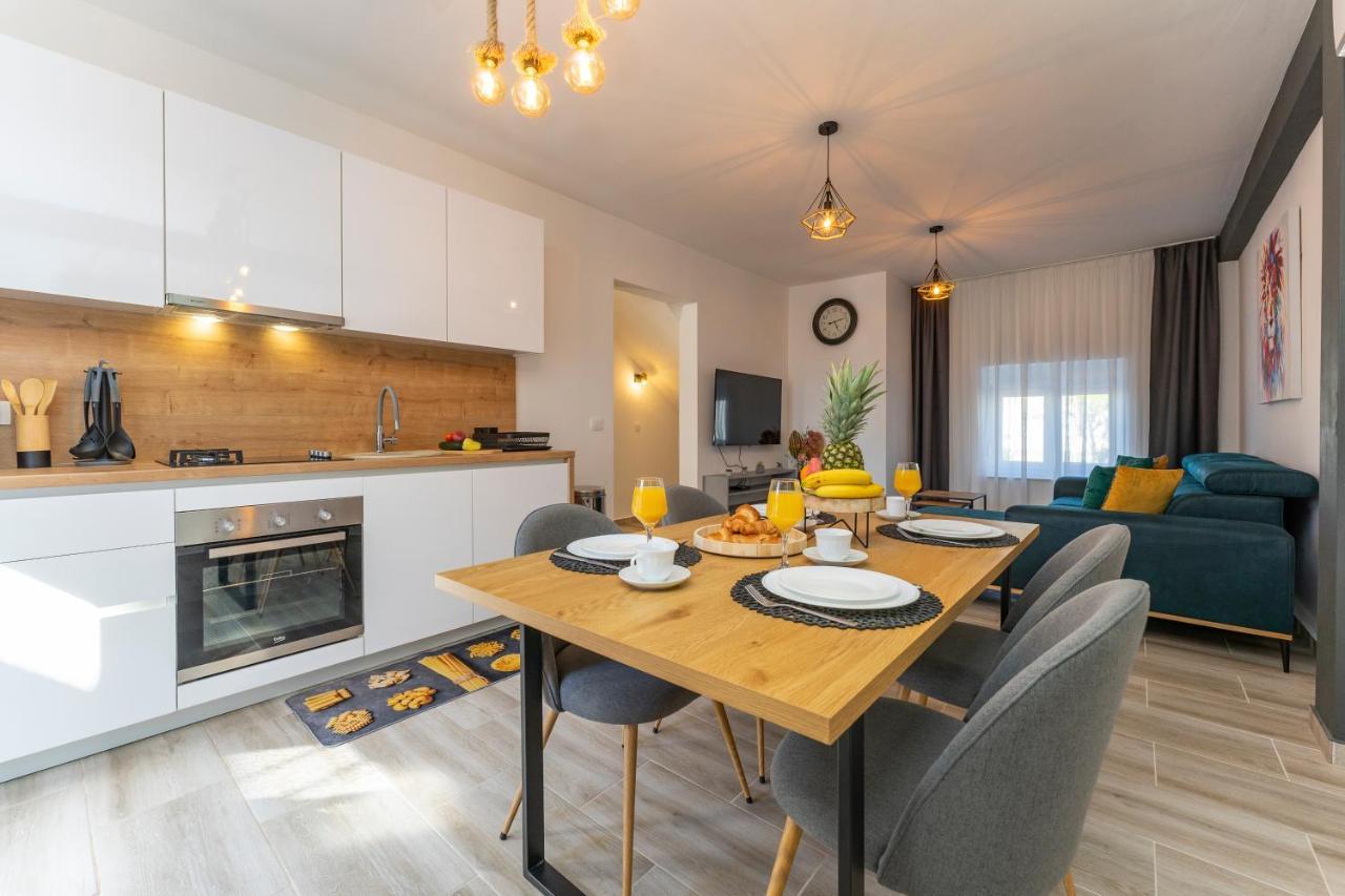 פריבלאקה Apartmani Dmarie מראה חיצוני תמונה