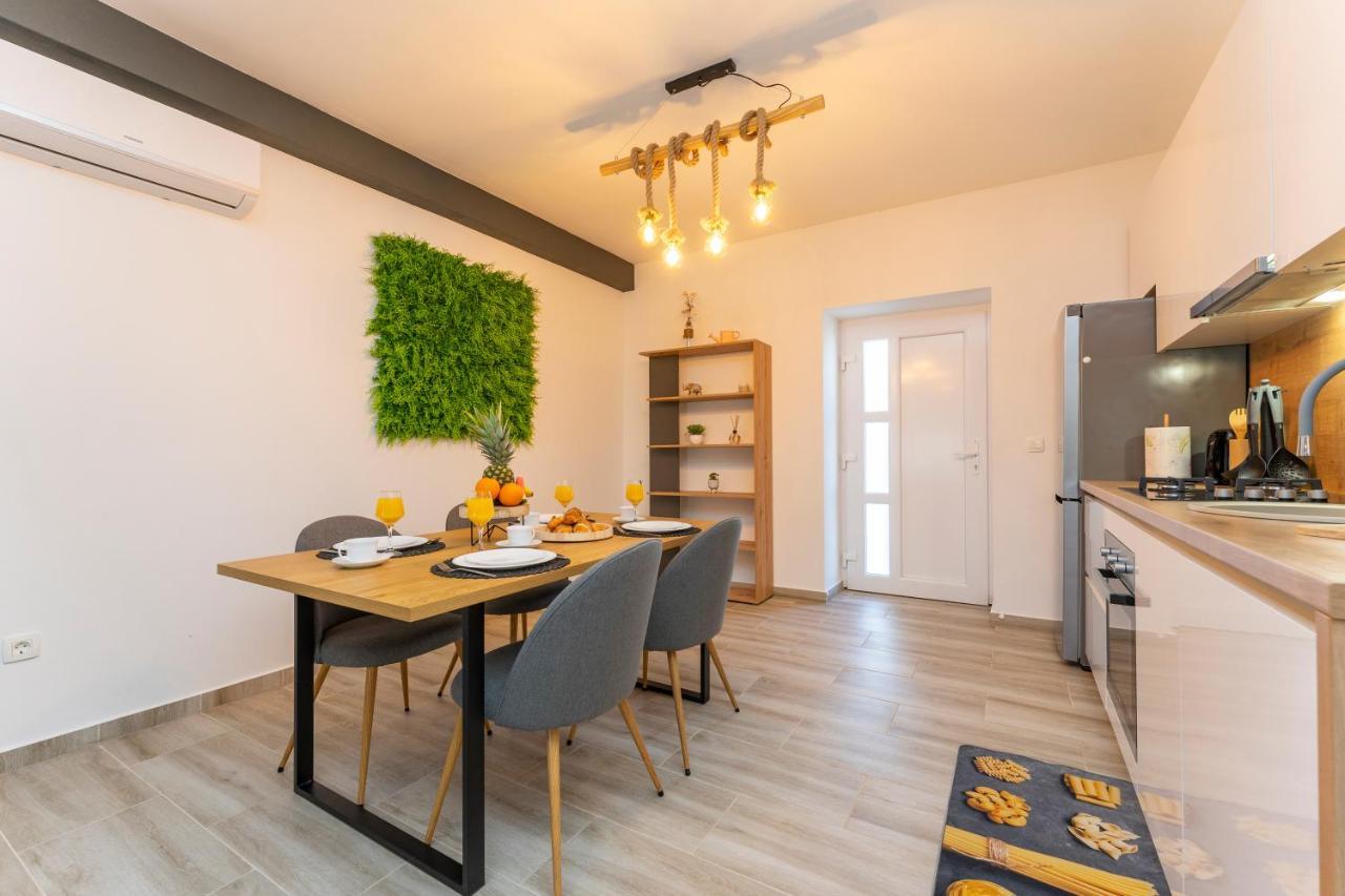 פריבלאקה Apartmani Dmarie מראה חיצוני תמונה